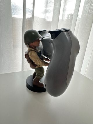 PS4 1TB + 3 Mandos + Juego + Accesorios