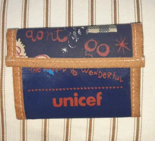 Cartera billetera UNICEF The World is Wonderful