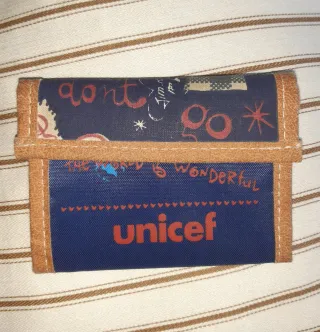 Cartera billetera UNICEF The World is Wonderful
