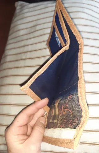 Cartera billetera UNICEF The World is Wonderful