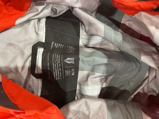 Chaqueta Helly Hansen Odin Roja tope gama