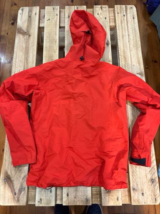 Chaqueta Helly Hansen Odin Roja tope gama