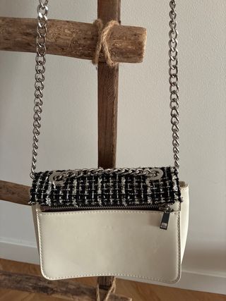 Bolso Zara tweed blanco y negro