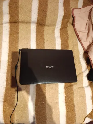 Laptop Portátil Acer i5 8GB RAM 568GB