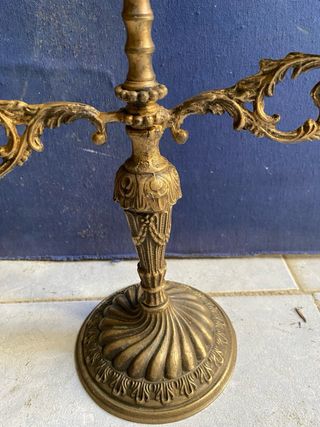 Portacandele in metallo dorato