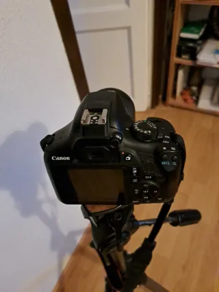 Cámara Canon Negra EOS 1300