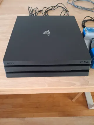 PS4 Pro Negra 1TB + Mando Dualshock 4 Nuevo!!