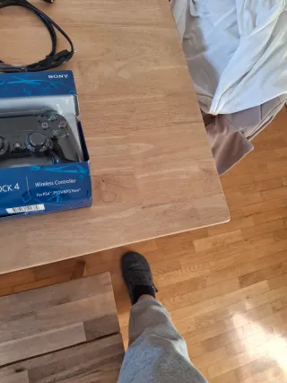 PS4 Pro Negra 1TB + Mando Dualshock 4 Nuevo!!