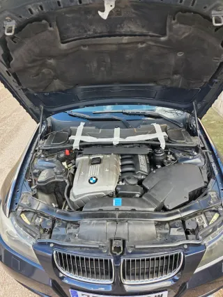 BMW 330xi xDrive 258cv