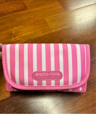 Neceser rosa y blanco Caprice