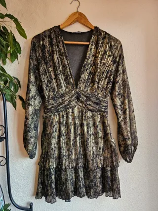 Vestido Zara brillante negro y dorado