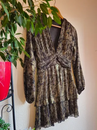 Vestido Zara brillante negro y dorado