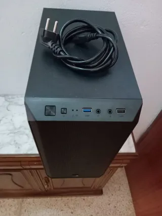Caja PC AeroCool + Fuente Energy 600W + 3 FAN