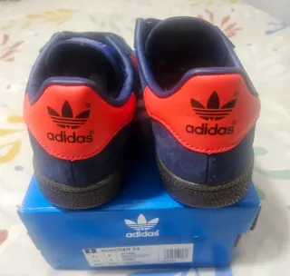 Adidas München Azul y Rojo