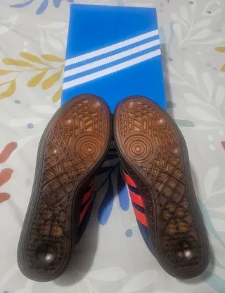 Adidas München Azul y Rojo