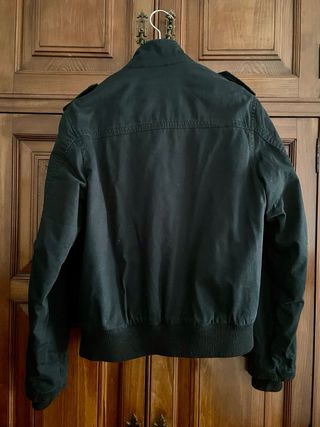 Chaqueta Easy Wear Negra Estilo Militar