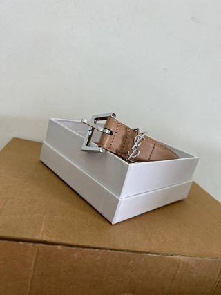 Cinto Yves Saint Laurent bege