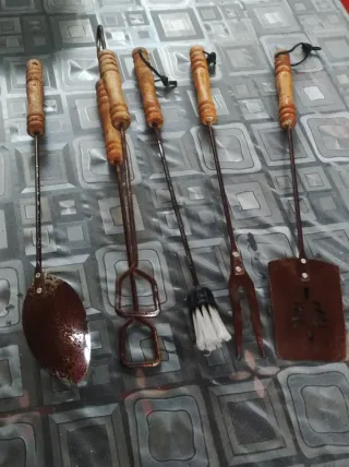 Set Attrezzi Barbecue Antichi Legno Metallo