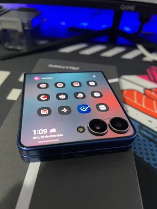 Samsung Z Flip 7 Azul