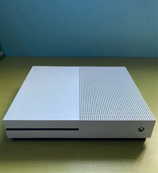 Xbox One S Bianca + 10 Giochi