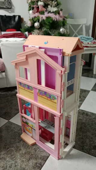 Casa Barbie con ascensore