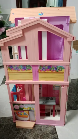 Casa Barbie con ascensore