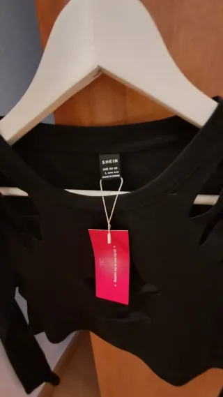 Jersey SHEIN manga larga con rotos Talla L