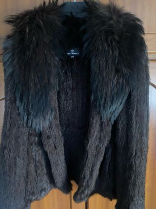 Chaqueta pelo conejo y mapache. Marrón chocolate