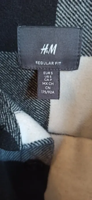 Sobrecamisa H&M cuadros blanco y negro Talla S