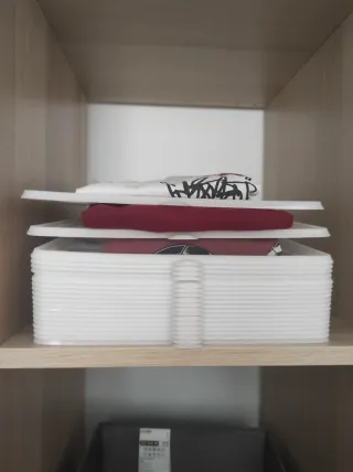 Organizador ropa apilable.