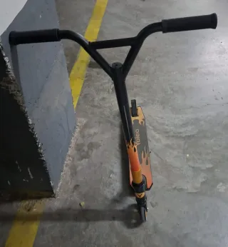 Patinete Pro Scooter Yoleo.