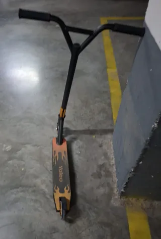 Patinete Pro Scooter Yoleo.