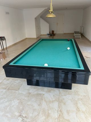 Mesa de billar francés. precio no negociable.