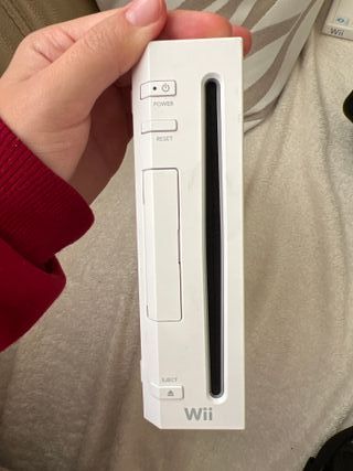 Nintendo Wii Blanca + Juego de regalo