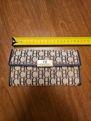 Cartera CH Monogram Marrón