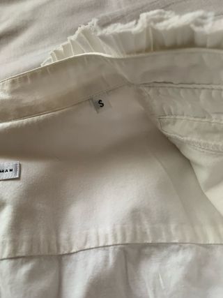 Camicia bianca con rouches