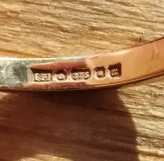 Anillo oro 9ct zafiros y diamantes