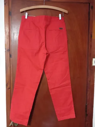Pantalón chino rojo