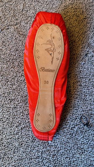 Puntas de Ballet Rojas y Beige talla 38 a estrenar