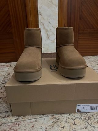 Botas UGG Classic Mini Platform Talla 36