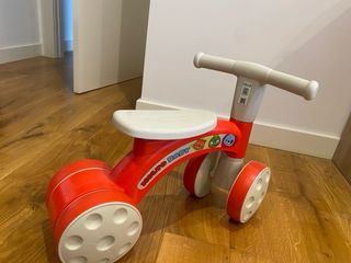 Moto correpasillos Molto Baby roja