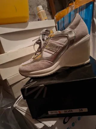 Sneakers Gian Marco Venturi Beige/Argento