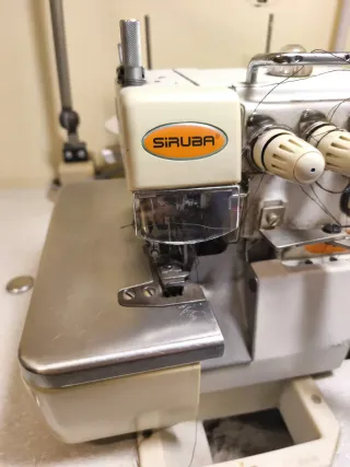 Remalladora Industrial Siruba 747 4 Hilos