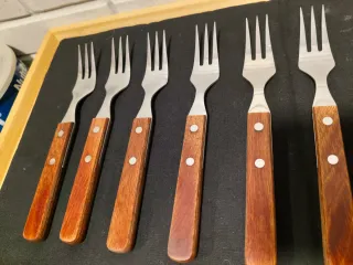 6 tenedores tipo carne de acero inoxidable+ madera