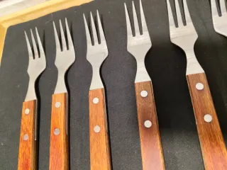 6 tenedores tipo carne de acero inoxidable+ madera