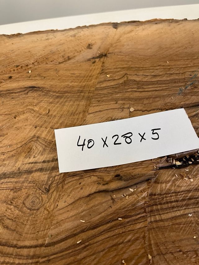 Tabla de olivo milenario 40x28x5
