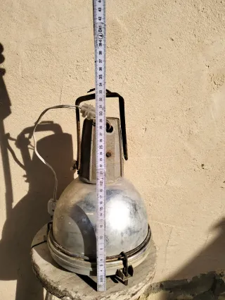 Lámpara antigua aluminio industrial