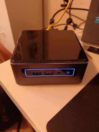 Intel NUC i5 7Gen 8GB SSD WiFi HDMI USB-C + Office