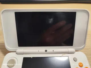 Nintendo 2DS LL Naranja y Blanco