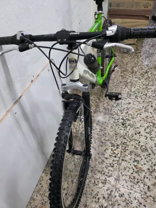 Bicicleta Montaña 26 Blanca y Verde